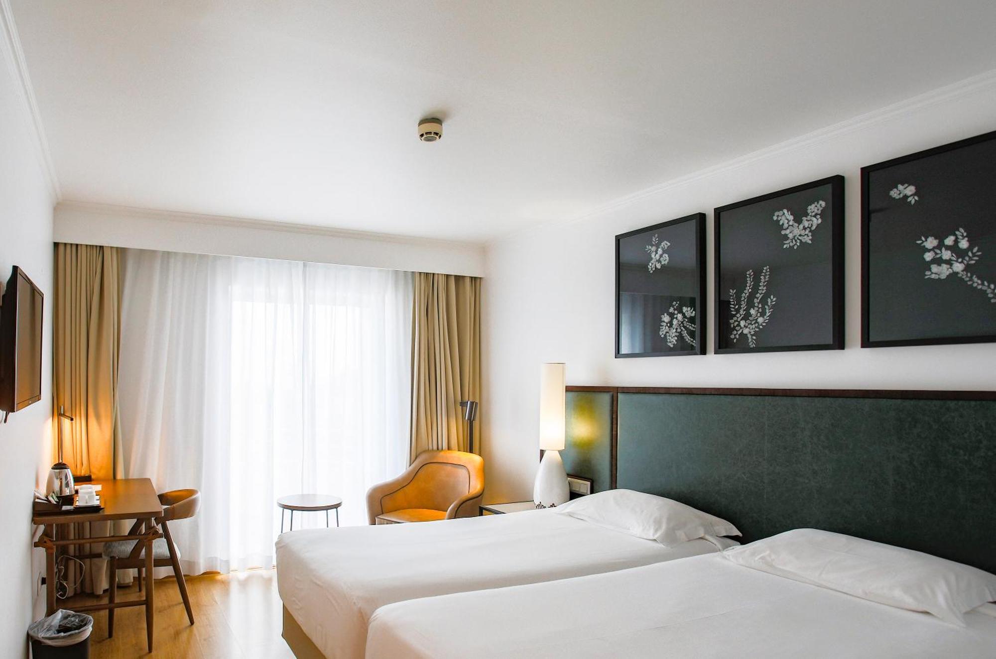 Superior Double or Twin Room,1433089480:JPEG