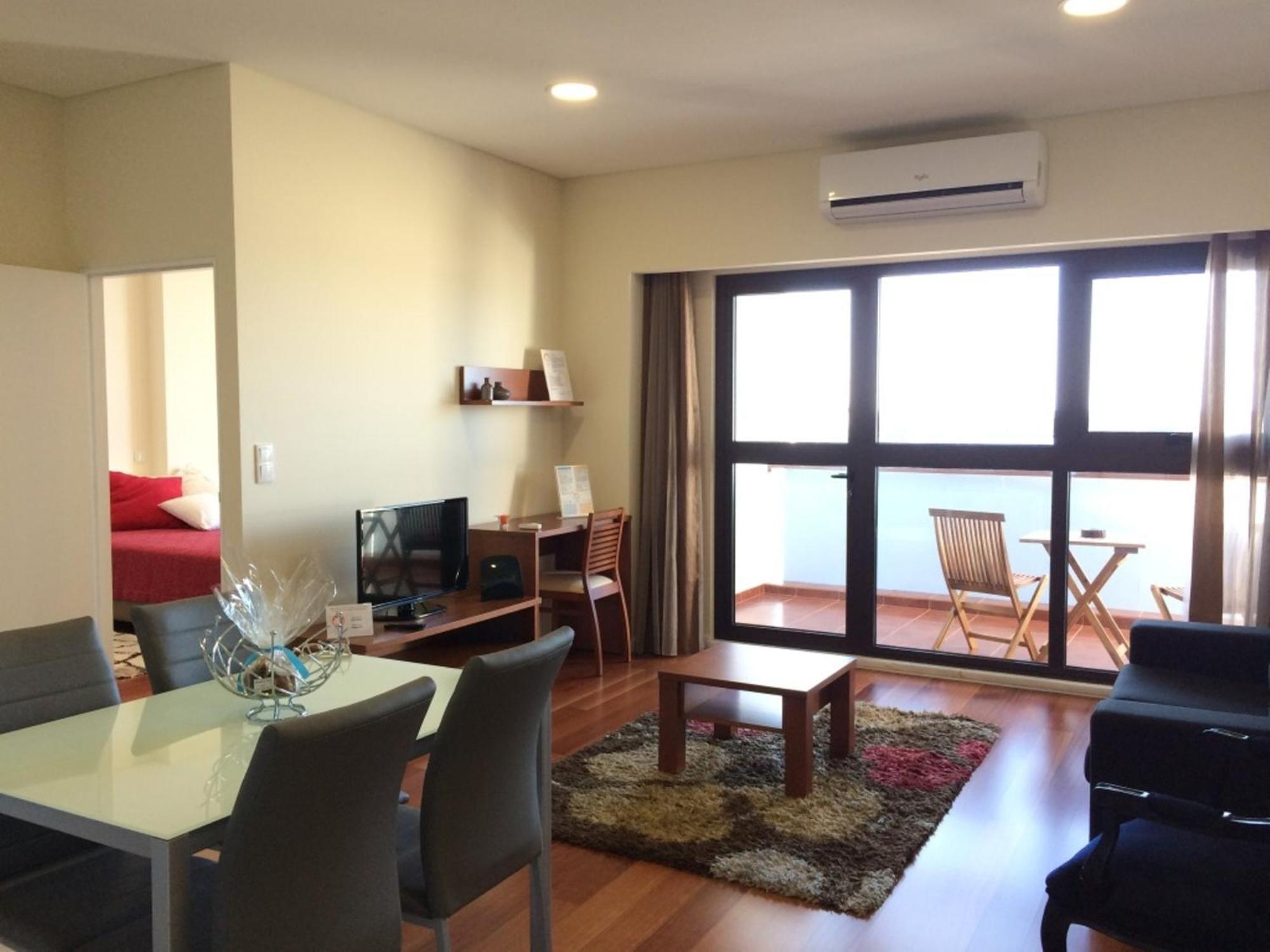 One-Bedroom Apartment,1588061518:JPEG